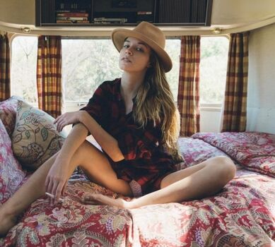 Alexis Knapp