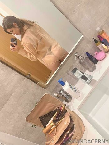 Amanda Cerny