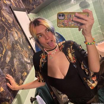 Dani Thorne