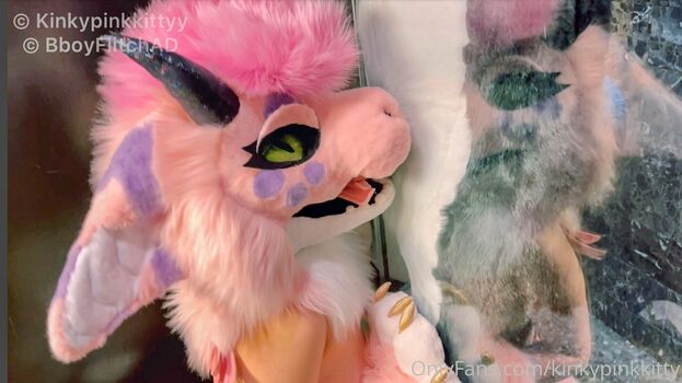 kinkypinkkitty