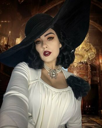 Lady Dimitrescu