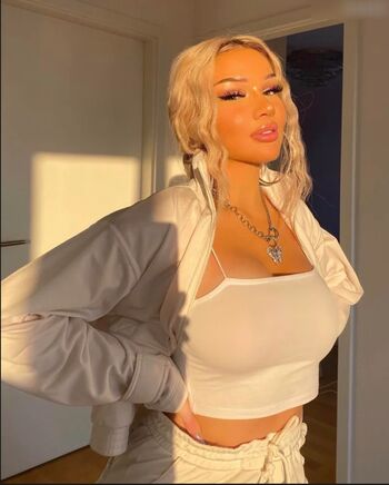 Shirin David