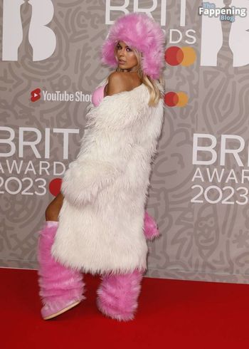 Tallia Storm