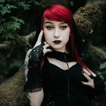WatchGirlsPlay